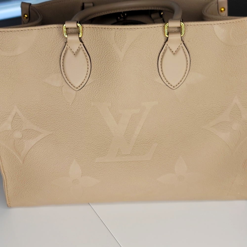 OnTheGo Tote Monogram Empreinte MM